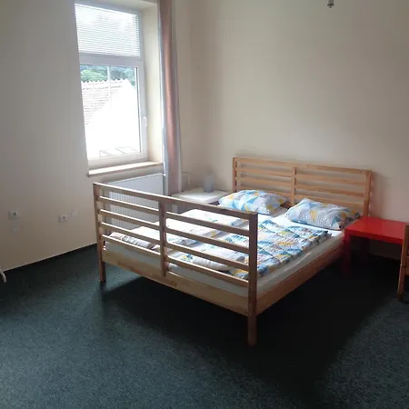 U Lázní - Pro Nenáročné Inn *