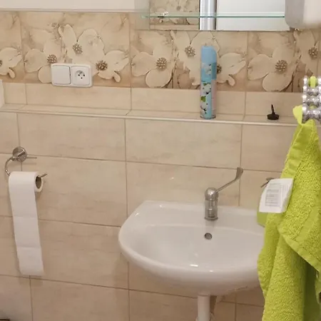 U Lázní - Pro Nenáročné Inn Ostrožská Nová Ves